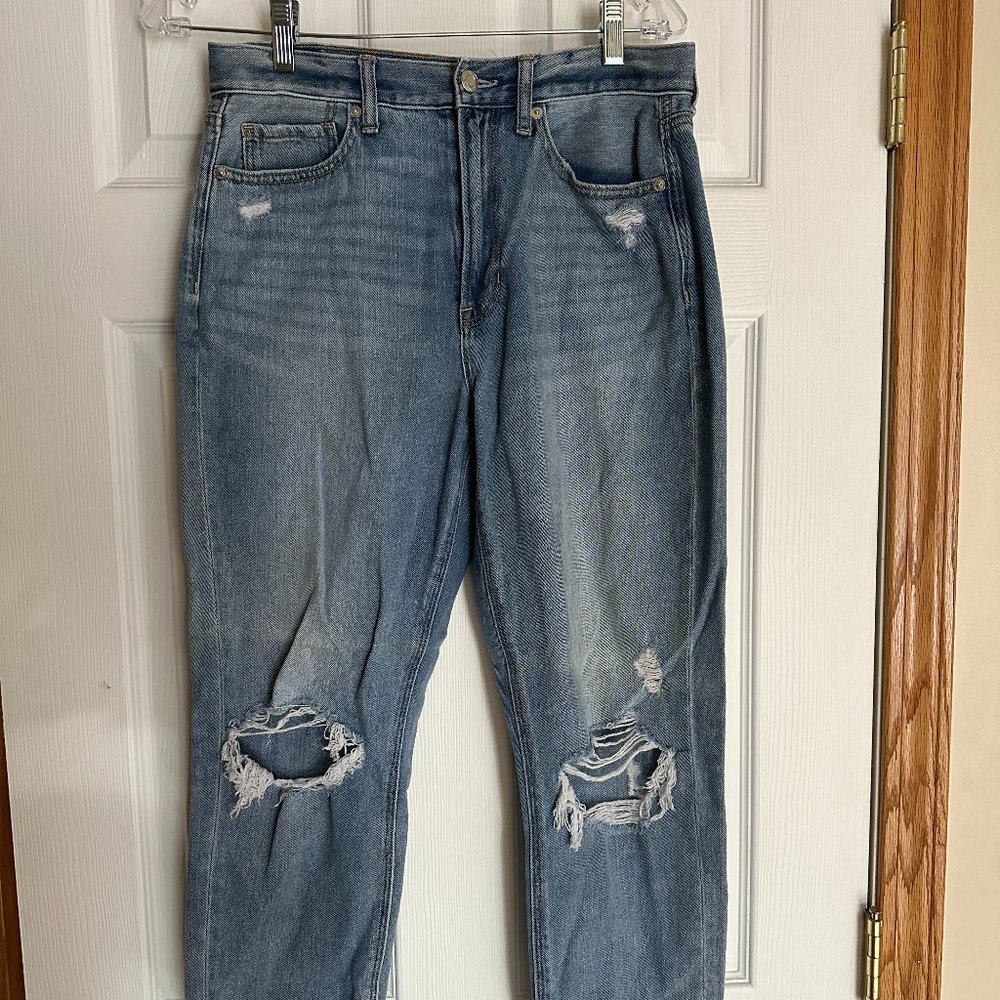 American Eagle -(AE) Distressed Skinny Jeans, Size 6